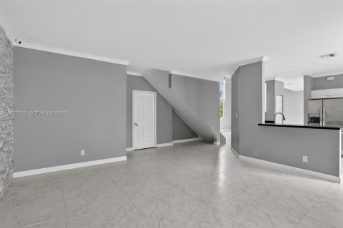 Купить виллу или дом в Дейви, Флорида 4 спальни, 205.87м2, № 2030476 - фото 16