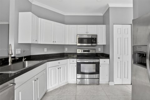 Купить виллу или дом в Дейви, Флорида 4 спальни, 205.87м2, № 2030476 - фото 14