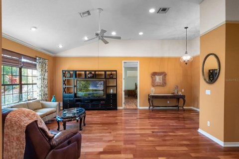 House in Leesburg, Florida 3 bedrooms, 220.09 sq.m. № 1644315 - photo 6