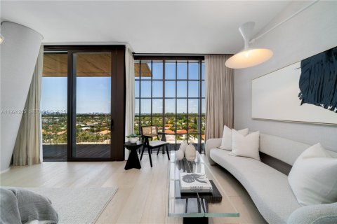 Copropriété à vendre à Surfside, Floride: 3 chambres, 291.34 m2 № 2088540 - photo 27