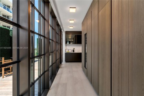 Copropriété à vendre à Surfside, Floride: 3 chambres, 291.34 m2 № 2088540 - photo 20