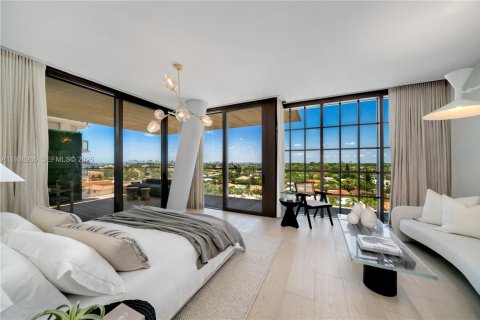 Copropriété à vendre à Surfside, Floride: 3 chambres, 291.34 m2 № 2088540 - photo 22