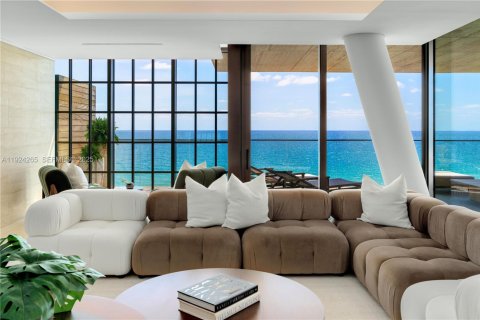 Copropriété à vendre à Surfside, Floride: 3 chambres, 291.34 m2 № 2088540 - photo 6