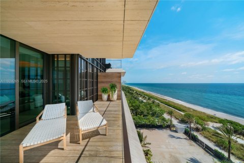 Copropriété à vendre à Surfside, Floride: 3 chambres, 291.34 m2 № 2088540 - photo 16