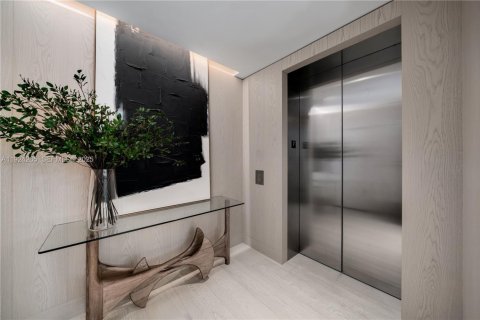 Copropriété à vendre à Surfside, Floride: 3 chambres, 291.34 m2 № 2088540 - photo 2