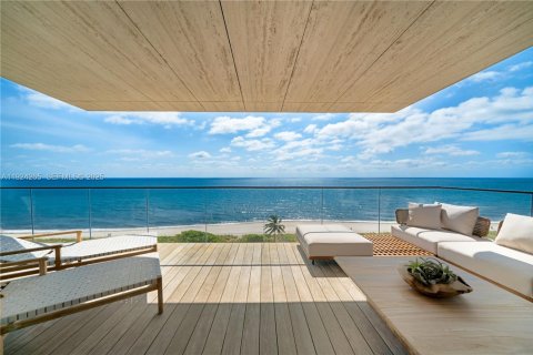 Copropriété à vendre à Surfside, Floride: 3 chambres, 291.34 m2 № 2088540 - photo 12