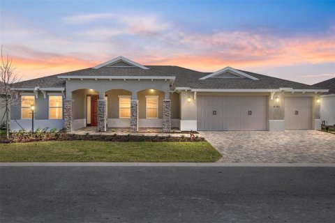 Casa en Ocala, Florida 2 dormitorios, 199.28 m2 № 2136206