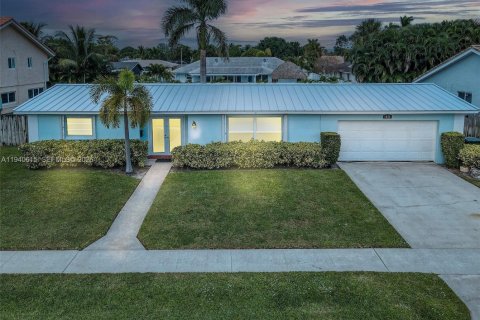 Villa ou maison à Boca Raton, Floride 3 chambres, 147.06 m2 № 1997737