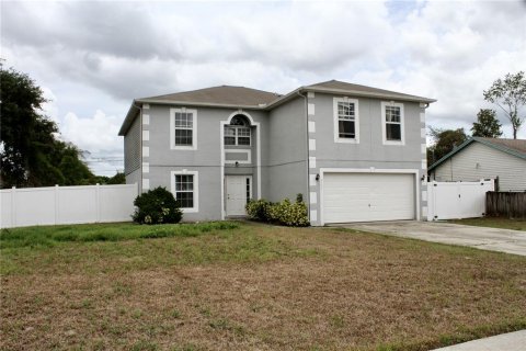 House in Deltona, Florida 4 bedrooms, 258.36 sq.m. № 1687824 - photo 1