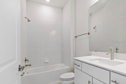 House in Orlando, Florida 4 bedrooms, 237.37 sq.m. № 1886247 - photo 7