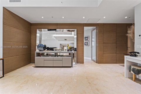 Condominio en venta en North Miami Beach, Florida, 3 dormitorios, 192.96 m2 № 2078918 - foto 15