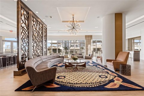 Condominio en venta en North Miami Beach, Florida, 3 dormitorios, 192.96 m2 № 2078918 - foto 2