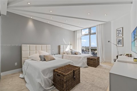 Condominio en venta en North Miami Beach, Florida, 3 dormitorios, 192.96 m2 № 2078918 - foto 12