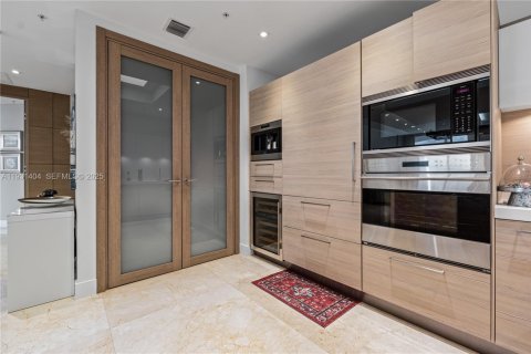 Condominio en venta en North Miami Beach, Florida, 3 dormitorios, 192.96 m2 № 2078918 - foto 8