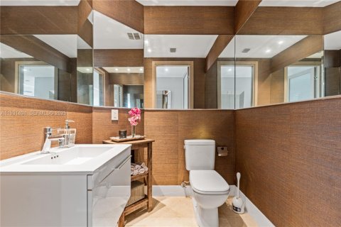 Condominio en venta en North Miami Beach, Florida, 3 dormitorios, 192.96 m2 № 2078918 - foto 7