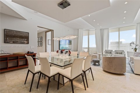 Condominio en venta en North Miami Beach, Florida, 3 dormitorios, 192.96 m2 № 2078918 - foto 5