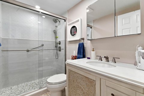 Condo in Palm Beach, Florida, 1 bedroom  № 2184146 - photo 7