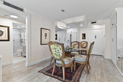 Condo in Palm Beach, Florida, 1 bedroom  № 2184146 - photo 3