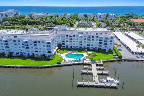 Condo in Palm Beach, Florida, 1 bedroom  № 2184146 - photo 16