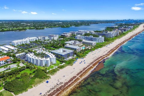 Condo in Palm Beach, Florida, 1 bedroom  № 2184146 - photo 13