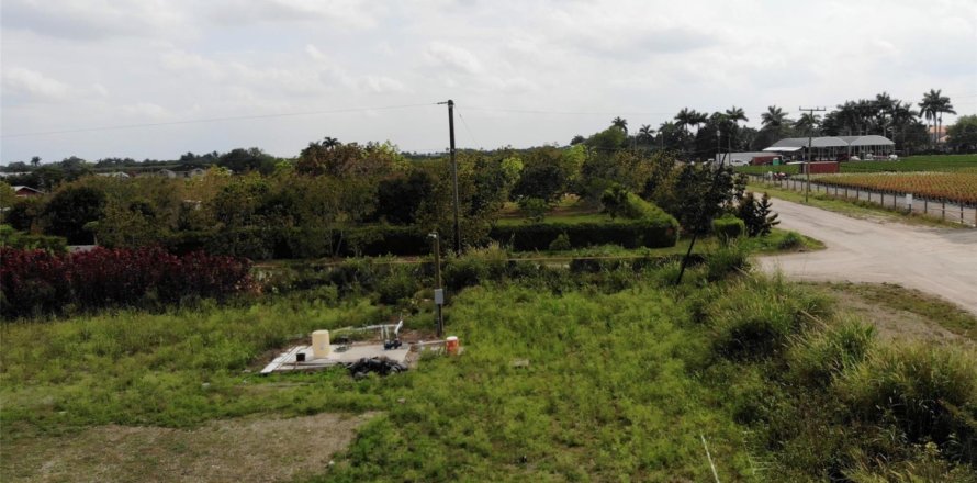Land in Homestead, Florida № 1172883