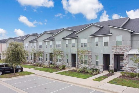 Adosado en venta en Kissimmee, Florida, 5 dormitorios, 213.12 m2 № 1902758 - foto 21