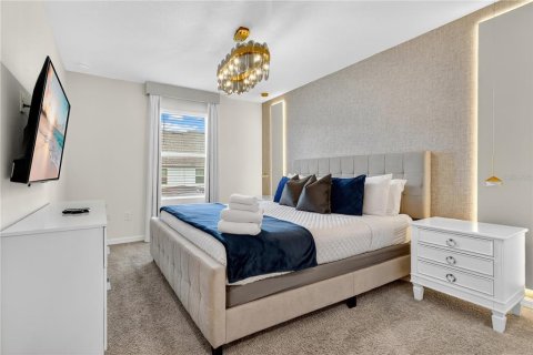 Adosado en venta en Kissimmee, Florida, 5 dormitorios, 213.12 m2 № 1902758 - foto 4