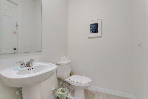 Adosado en venta en Kissimmee, Florida, 5 dormitorios, 213.12 m2 № 1902758 - foto 20