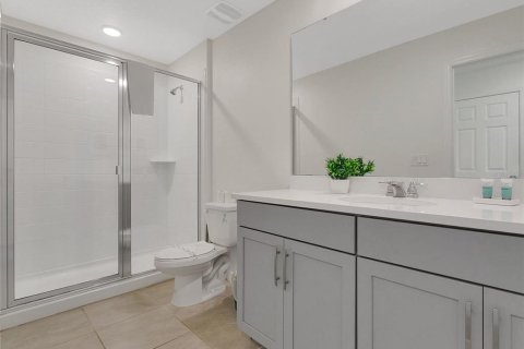 Adosado en venta en Kissimmee, Florida, 5 dormitorios, 213.12 m2 № 1902758 - foto 13