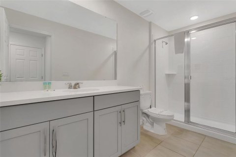 Adosado en venta en Kissimmee, Florida, 5 dormitorios, 213.12 m2 № 1902758 - foto 6