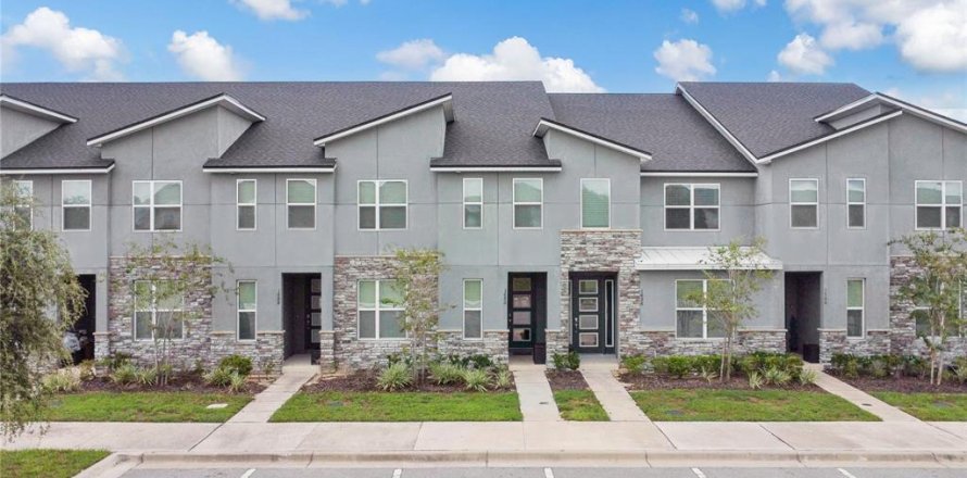 Adosado en Kissimmee, Florida 5 dormitorios, 213.12 m2 № 1902758