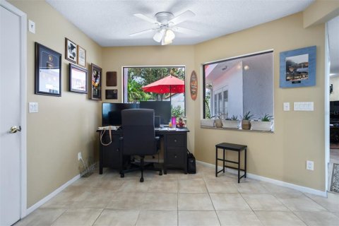 House in Temple Terrace, Florida 2 bedrooms, 144.37 sq.m. № 1871071 - photo 7