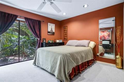 House in Temple Terrace, Florida 2 bedrooms, 144.37 sq.m. № 1871071 - photo 17