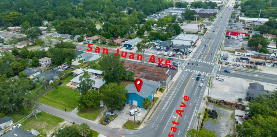 Commercial property in Jacksonville, Florida № 768472