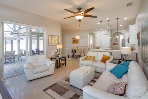 Villa ou maison à vendre à Orlando, Floride: 4 chambres, 212.28 m2 № 2400349 - photo 17