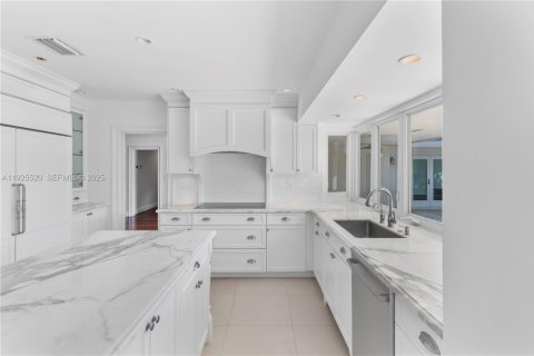 Casa en venta en Coral Gables, Florida, 4 dormitorios, 251.67 m2 № 1984522 - foto 6