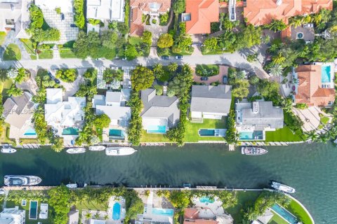 Casa en venta en Coral Gables, Florida, 4 dormitorios, 251.67 m2 № 1984522 - foto 10