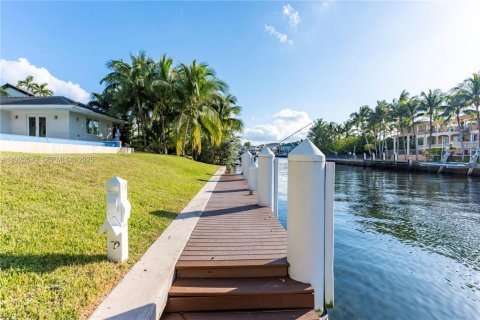 Casa en venta en Coral Gables, Florida, 4 dormitorios, 251.67 m2 № 1984522 - foto 3