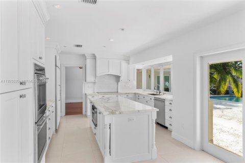 Casa en venta en Coral Gables, Florida, 4 dormitorios, 251.67 m2 № 1984522 - foto 5
