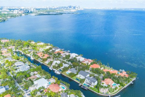 Casa en venta en Coral Gables, Florida, 4 dormitorios, 251.67 m2 № 1984522 - foto 11