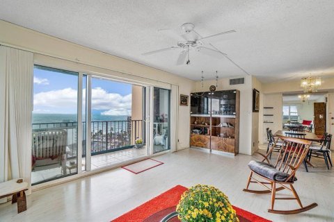 Condo in Pompano Beach, Florida, 2 bedrooms № 2260480