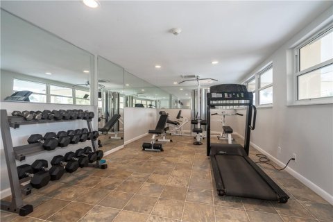 Condo in Pompano Beach, Florida, 2 bedrooms № 2260480 - photo 6