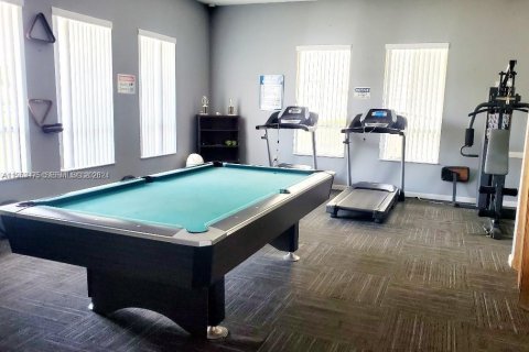 Condominio en alquiler en North Lauderdale, Florida, 1 dormitorio, 77.11 m2 № 2025852 - foto 7