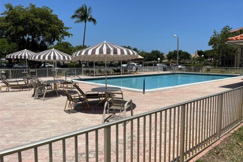 Condominio en North Lauderdale, Florida, 1 dormitorio  № 2025852