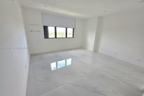 Copropriété à louer à Miami, Floride: 2 chambres, 181.16 m2 № 2076074 - photo 9