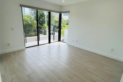 Townhouse in Fort Lauderdale, Florida 3 bedrooms, 235.79 sq.m. № 2086852 - photo 18