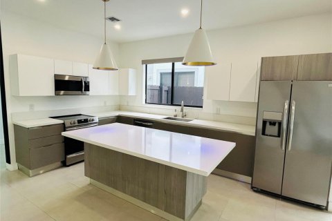 Townhouse in Fort Lauderdale, Florida 3 bedrooms, 235.79 sq.m. № 2086852 - photo 5