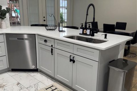Casa en venta en Kissimmee, Florida, 3 dormitorios, 142.51 m2 № 1782368 - foto 3