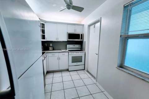 Copropriété à vendre à Hallandale Beach, Floride: 1 chambre, 77.11 m2 № 1999041 - photo 5