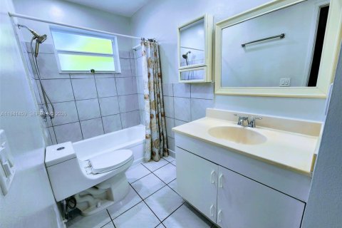 Copropriété à vendre à Hallandale Beach, Floride: 1 chambre, 77.11 m2 № 1999041 - photo 7